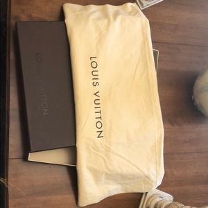 AUTHENTIC: Louis Vuitton GM Dust Bag + Box